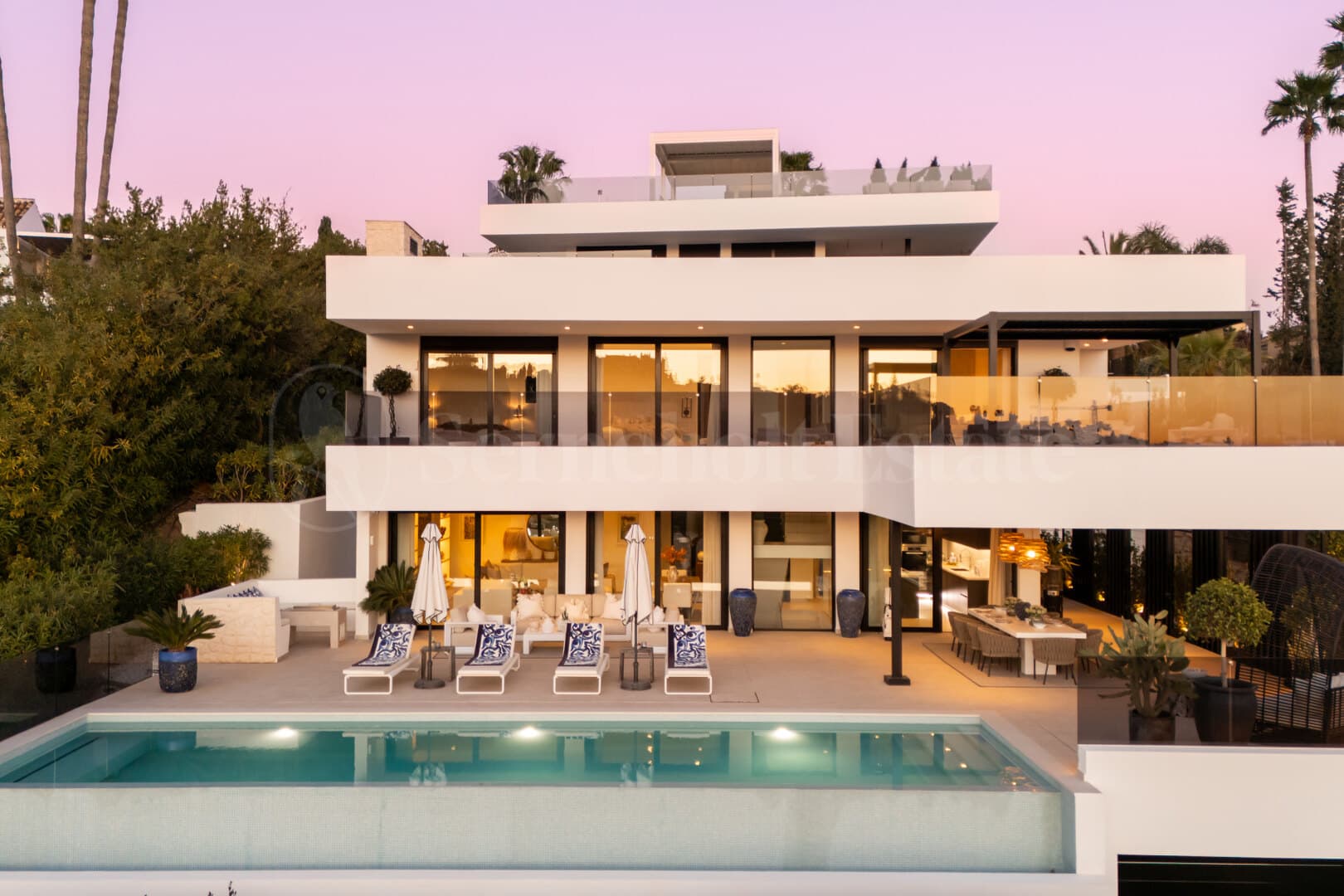 House in Nueva Andalucia
