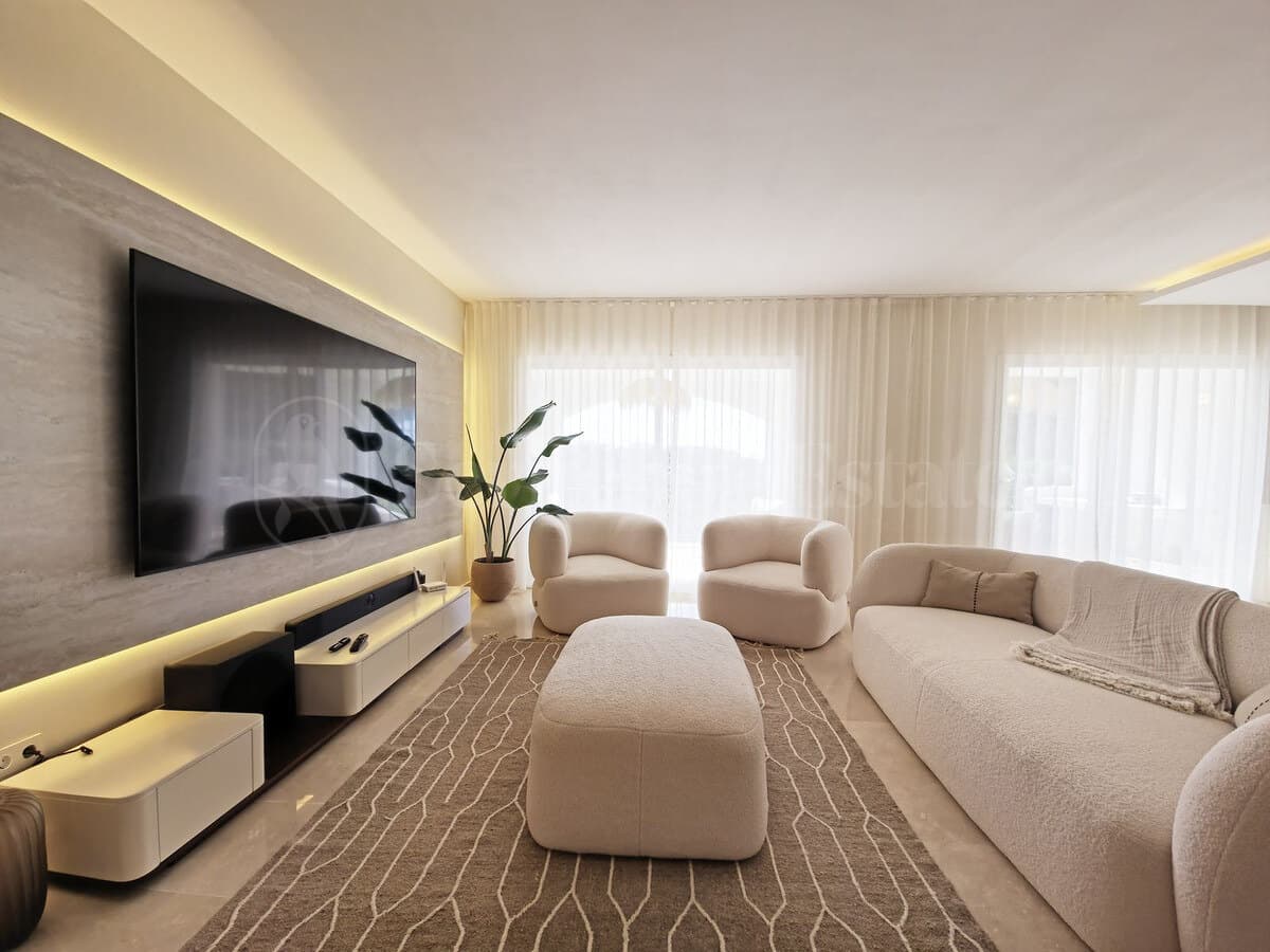 Apartment in Altos De La Quinta