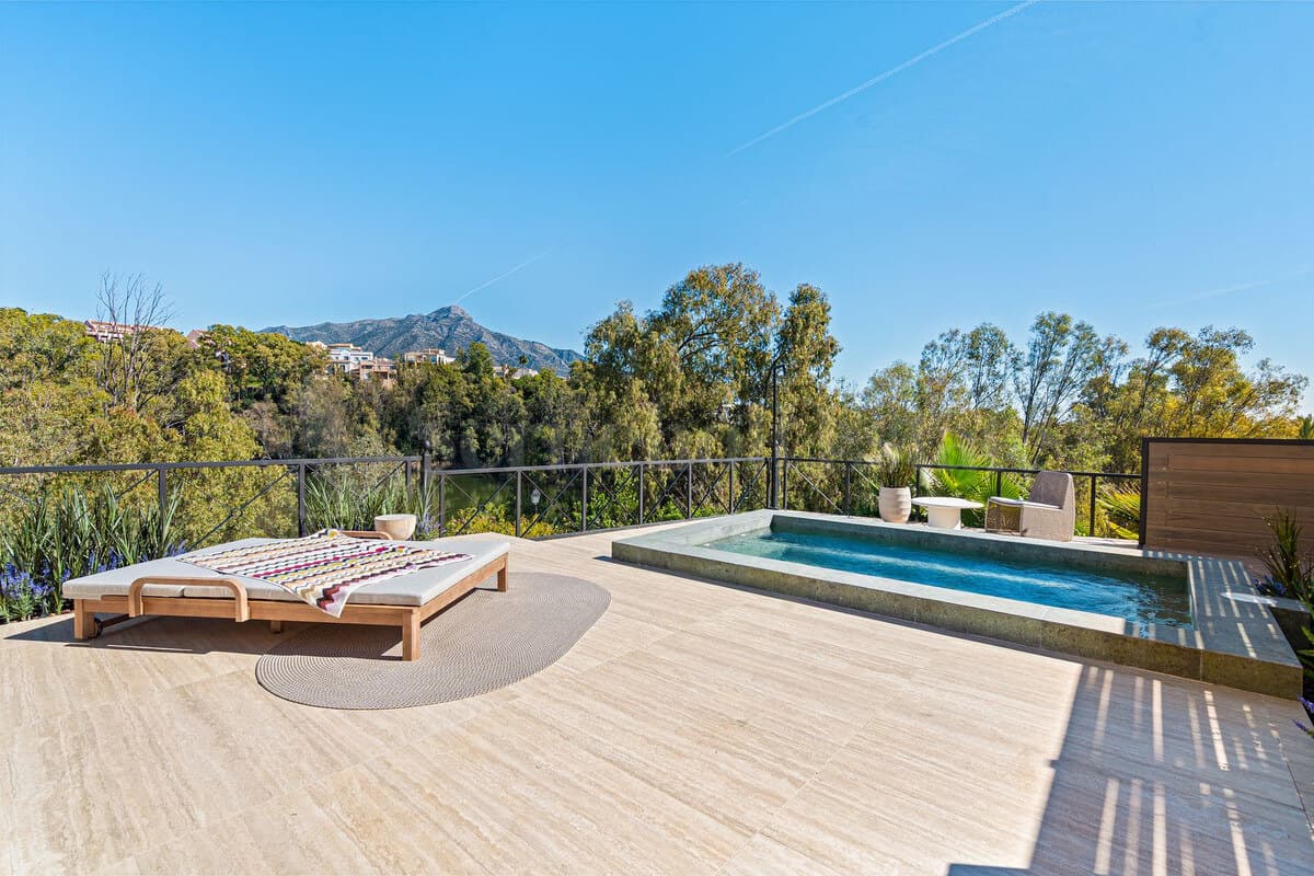 Apartment in Nueva Andalucia