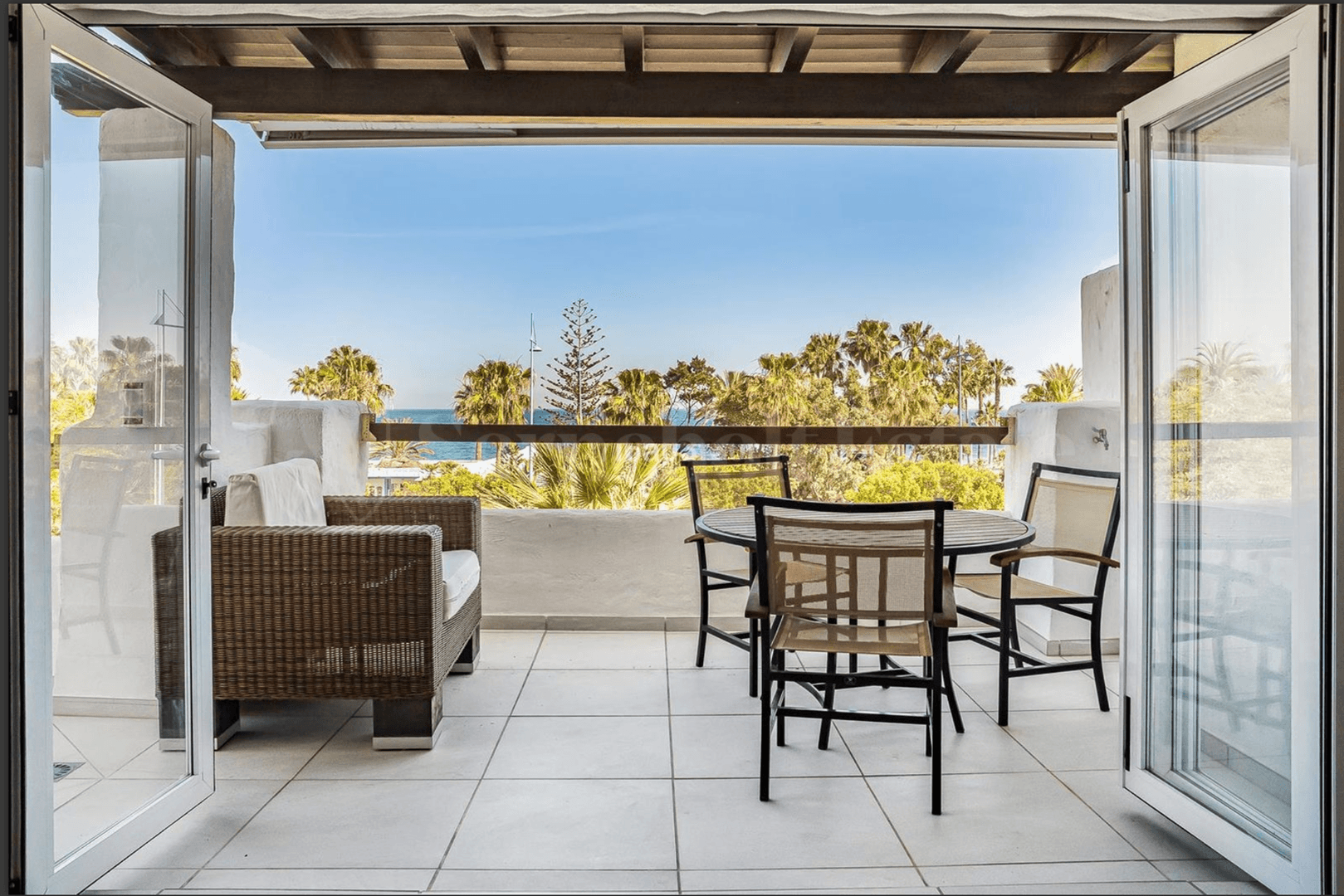 Apartment in Las Adelfas
