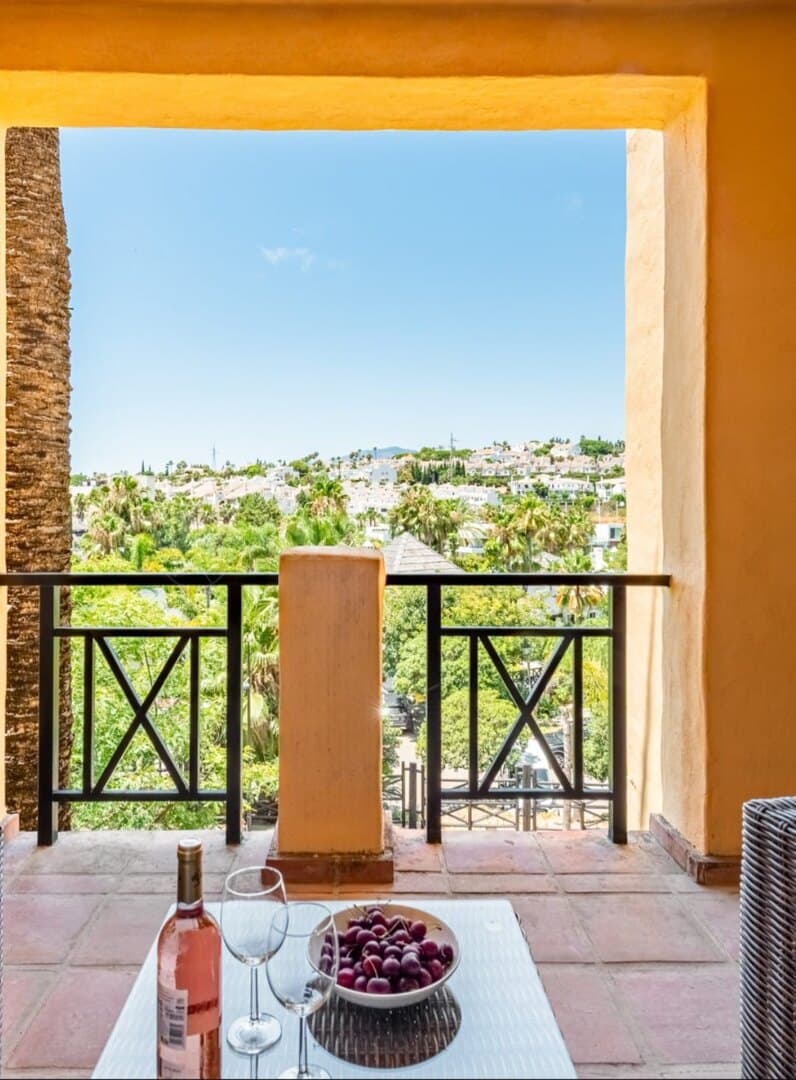 Apartment in Estepona East