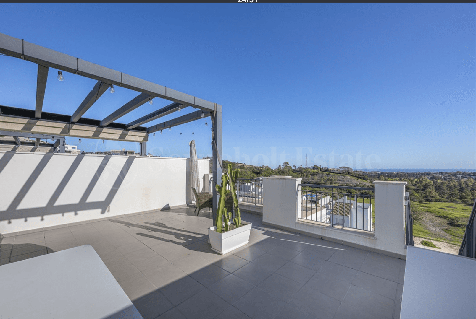 Apartment in Benahavis