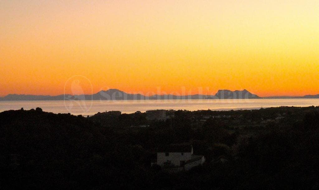 Land in Estepona