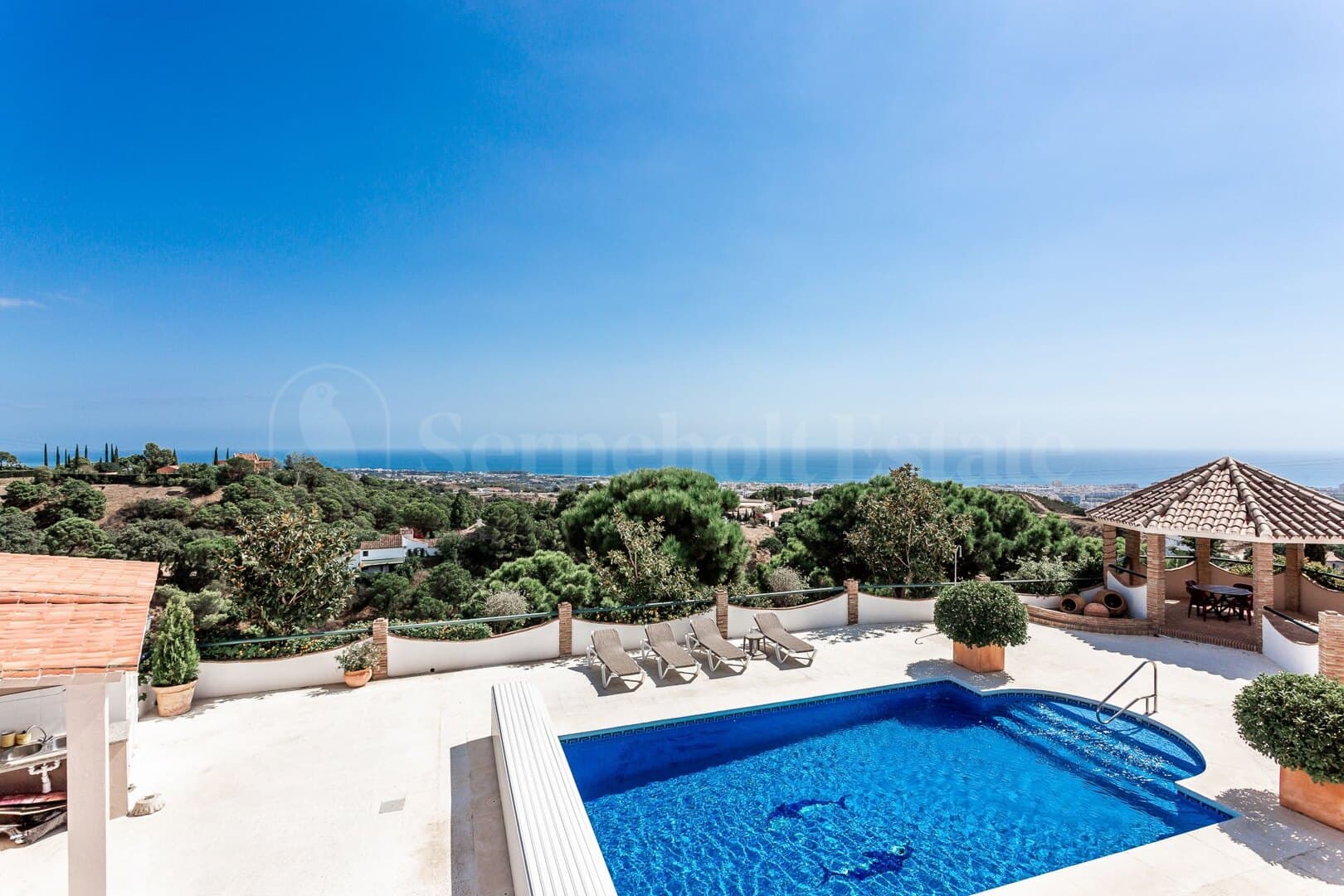 House in Altos De Estepona
