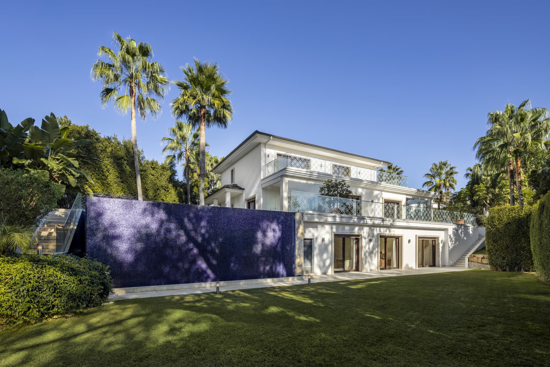House in Nueva Andalucia