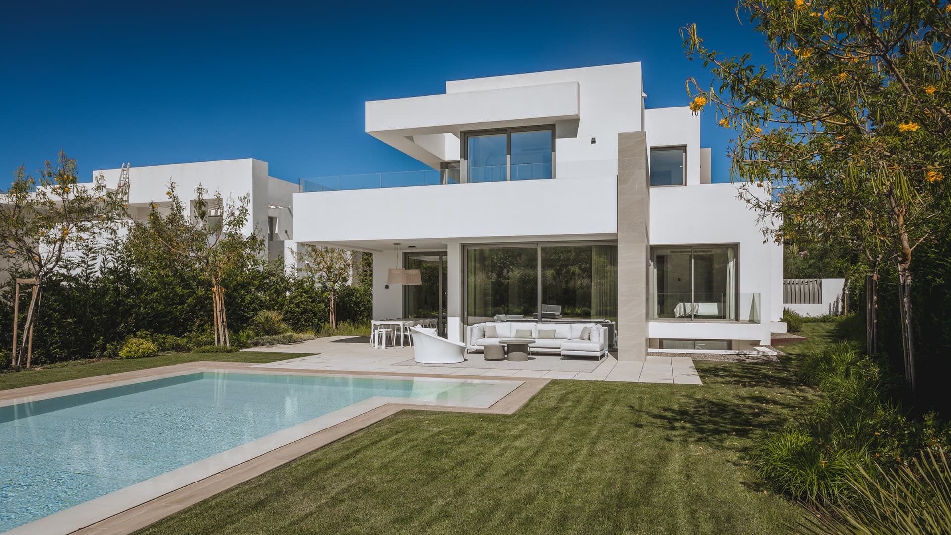 House in El Paraiso