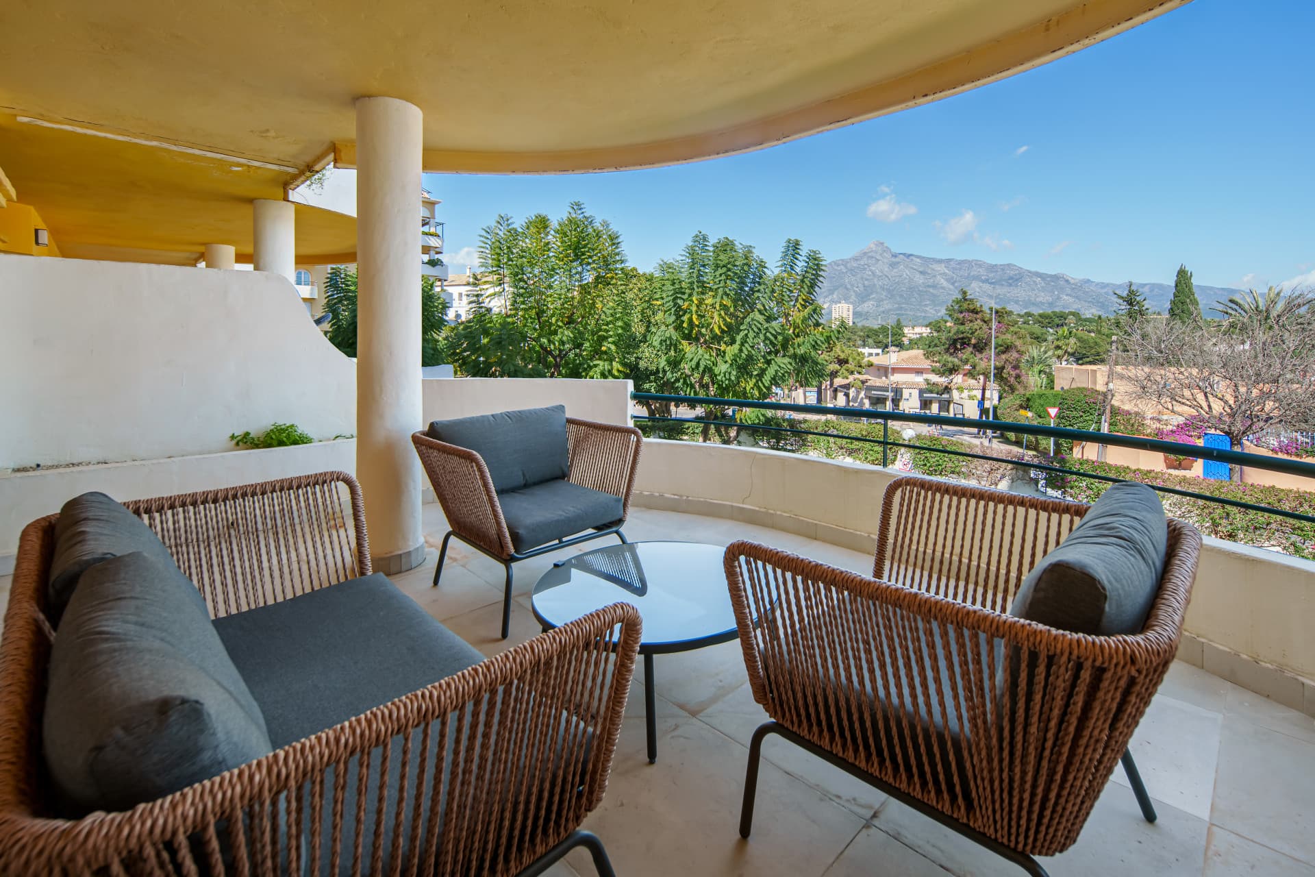 Apartment in Nueva Andalucia