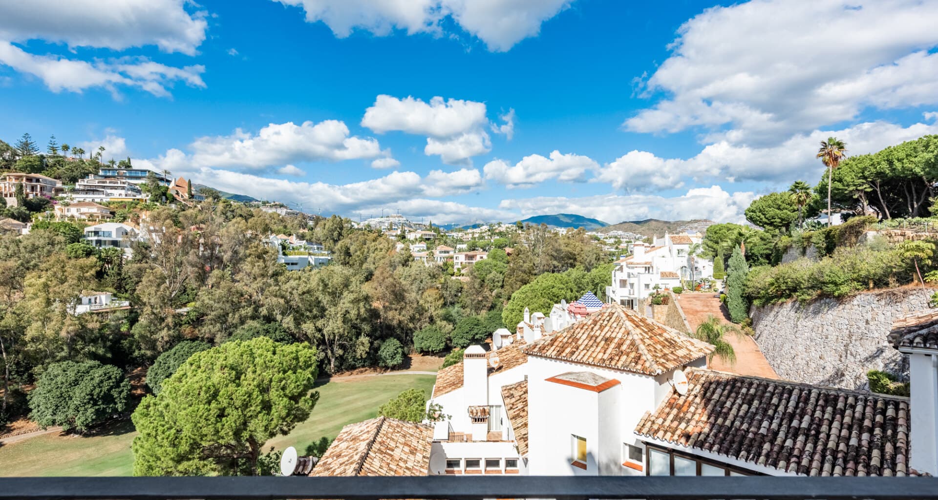 Apartment in Benahavis