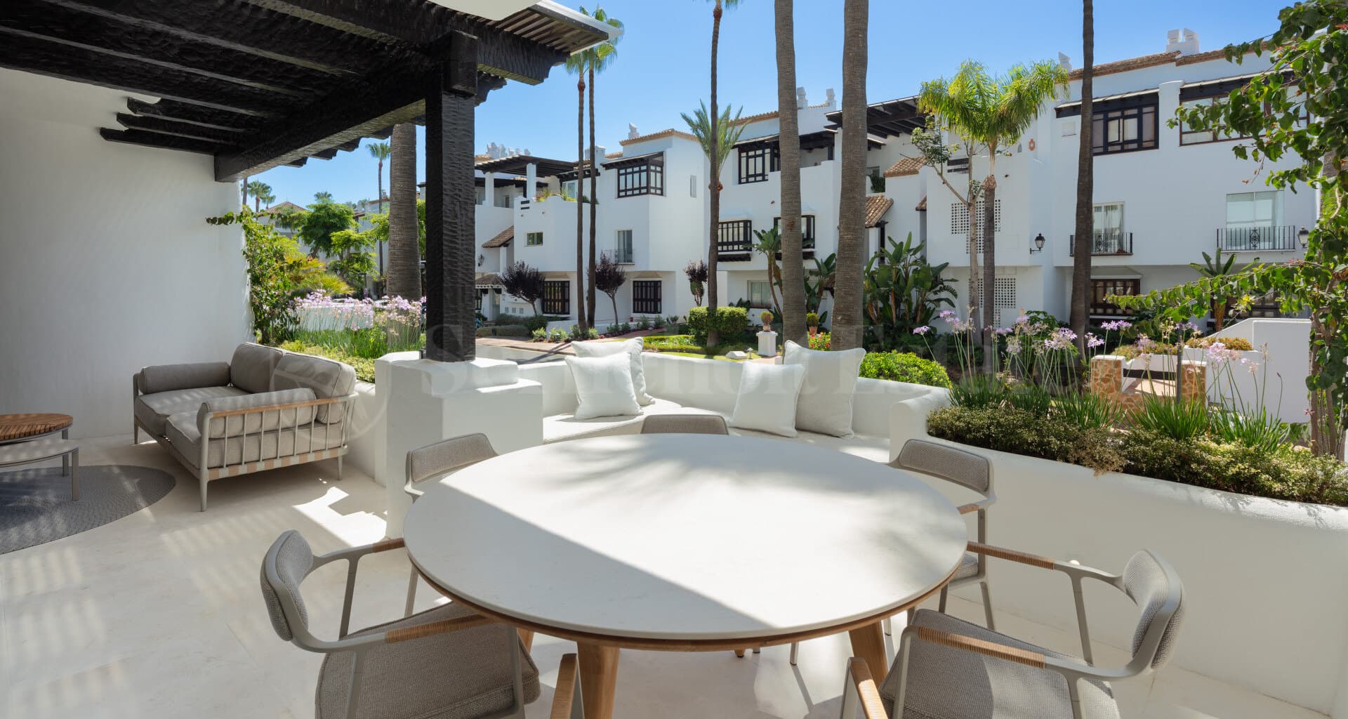 Apartment in Marina Puente Romano